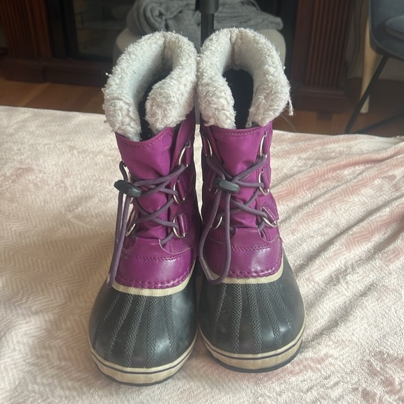 Sorel waterproof sz 4 boots GUC - Picture 2 of 10
